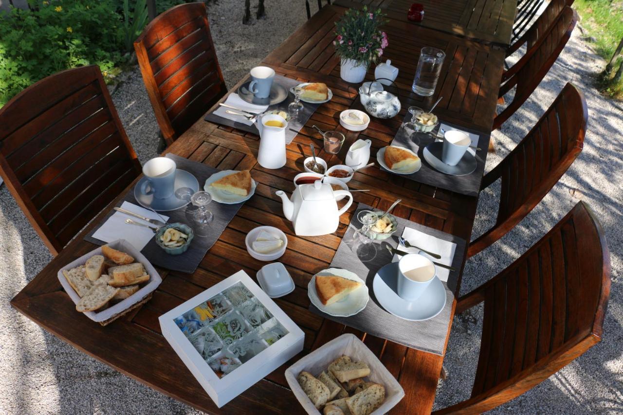 Chambres Et Table L' Echappee Bouvesse-Quirieu Ngoại thất bức ảnh